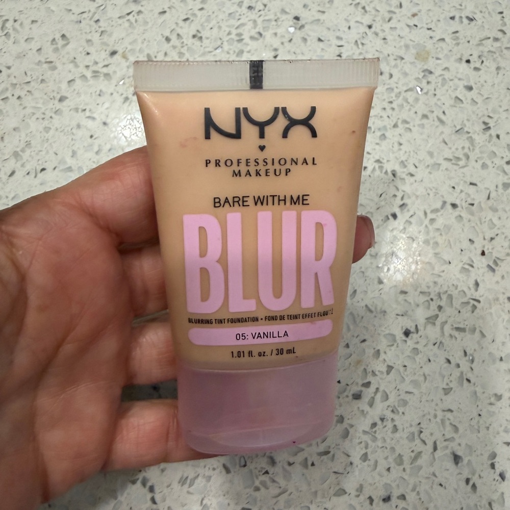 Bare With Me Blur Tint Foundation - Vanilla (05)